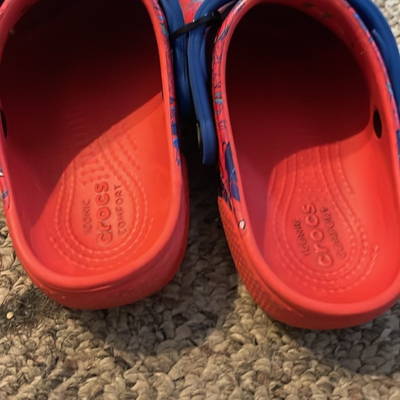 Spider-Man CROCS - Picture 2 of 3